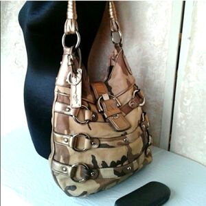 B Makowsky super soft LEATHER camo print bag